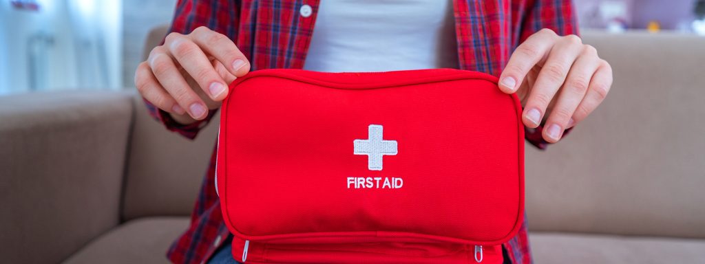 Essential first aid tips to help you stay safe this summer - Health ...